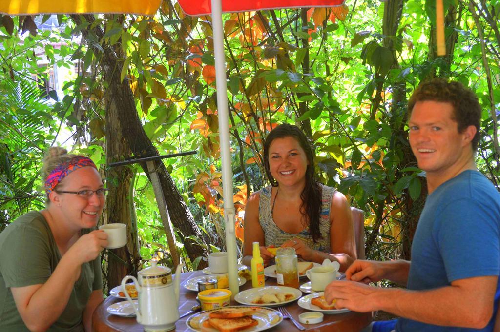 Haniffas Holiday Inn Kandy Dış mekan fotoğraf