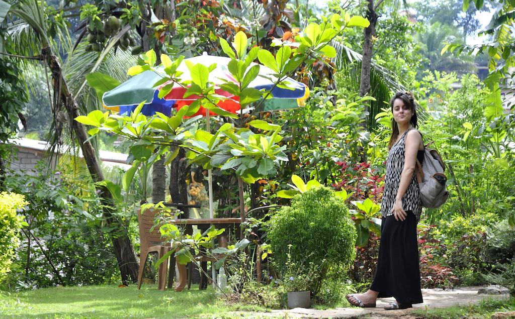 Haniffas Holiday Inn Kandy Dış mekan fotoğraf